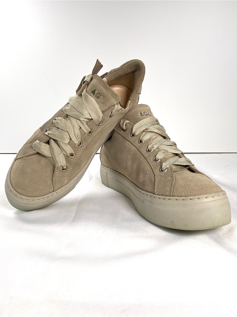 AGL Meghan D925233 Womens 7 Tan Suede Platform Sneakers Side Zip Made Italy